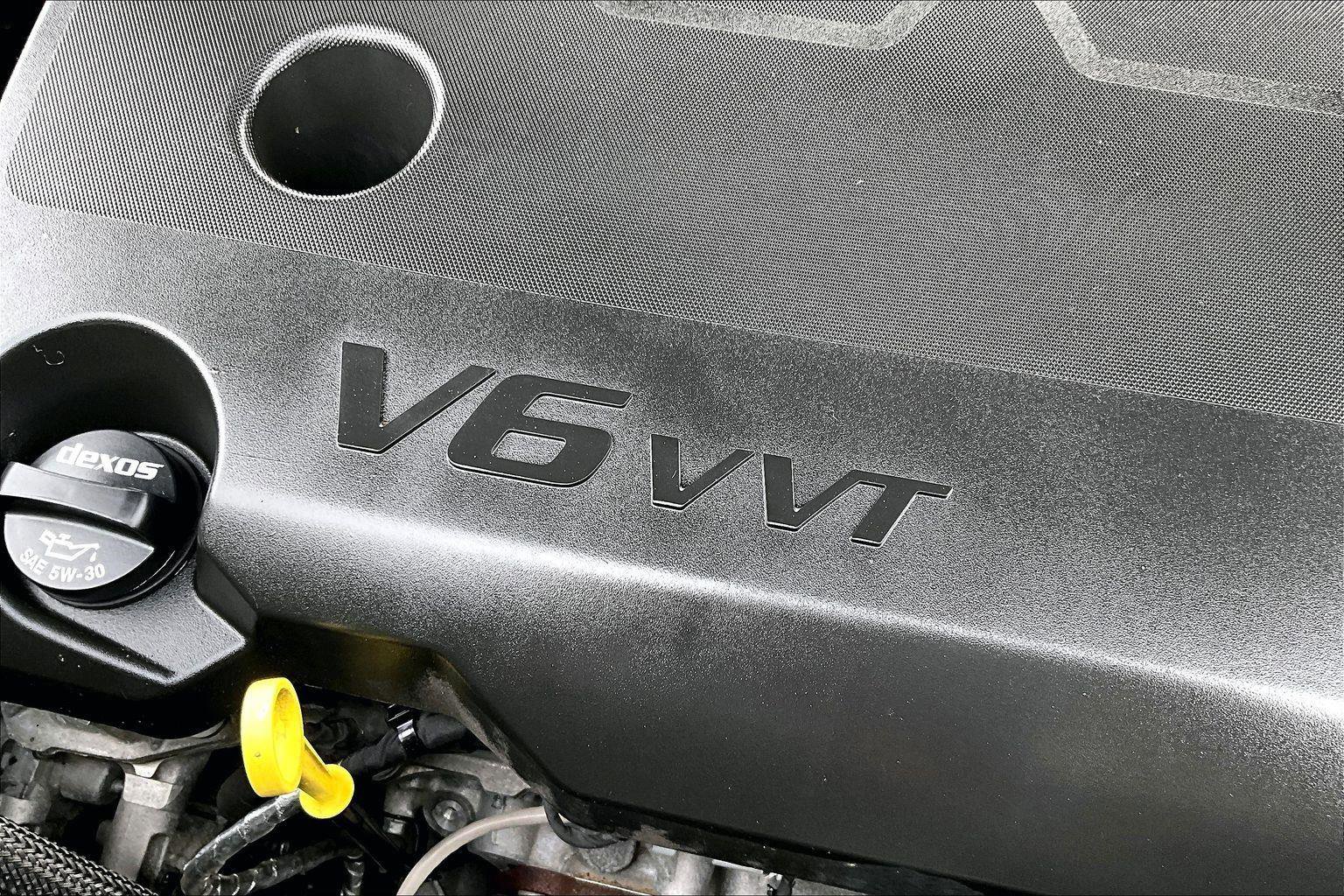 Used 2023 Chevrolet Traverse Premier image 36