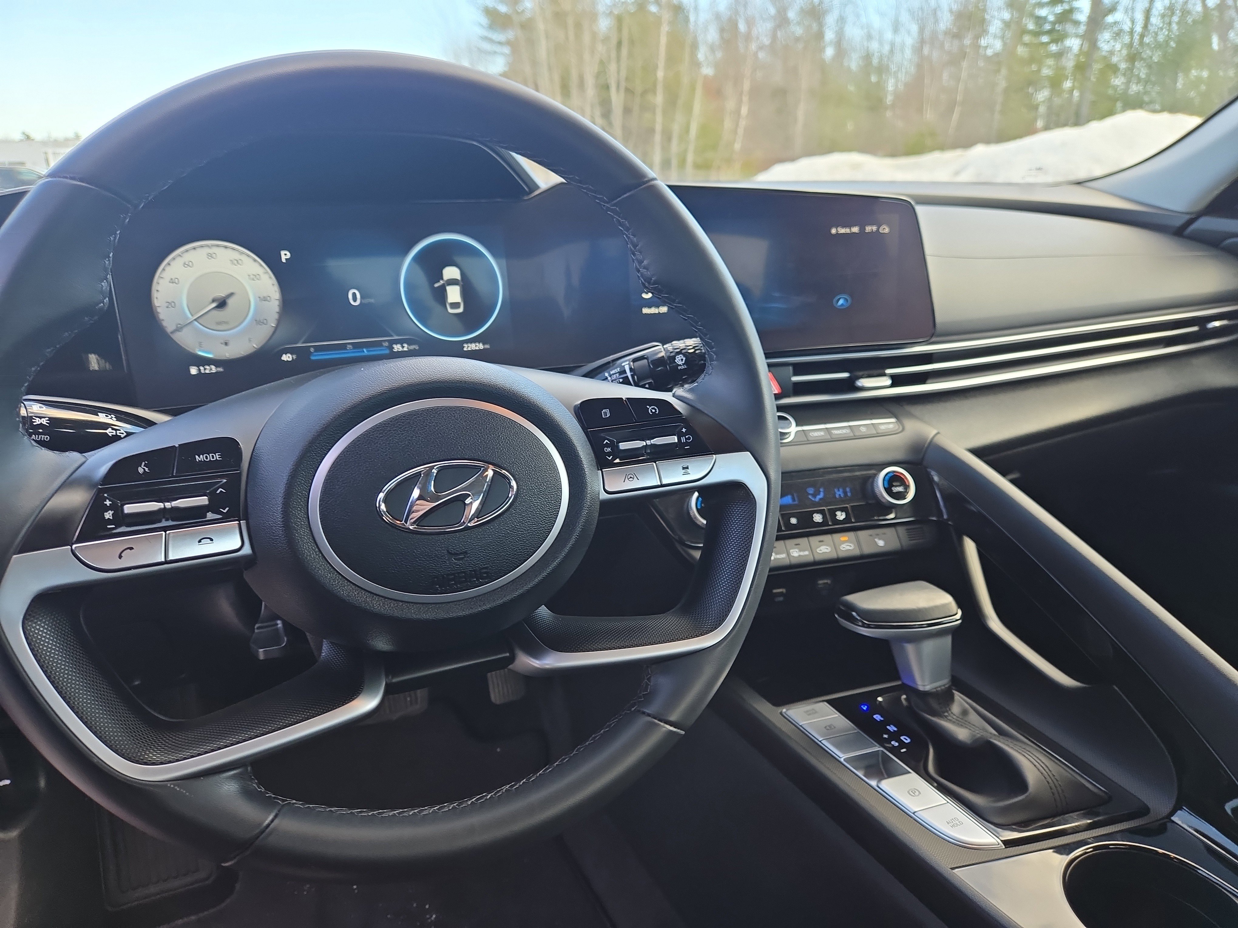 Used 2023 Hyundai Elantra SEL w/ Convenience Package image 21