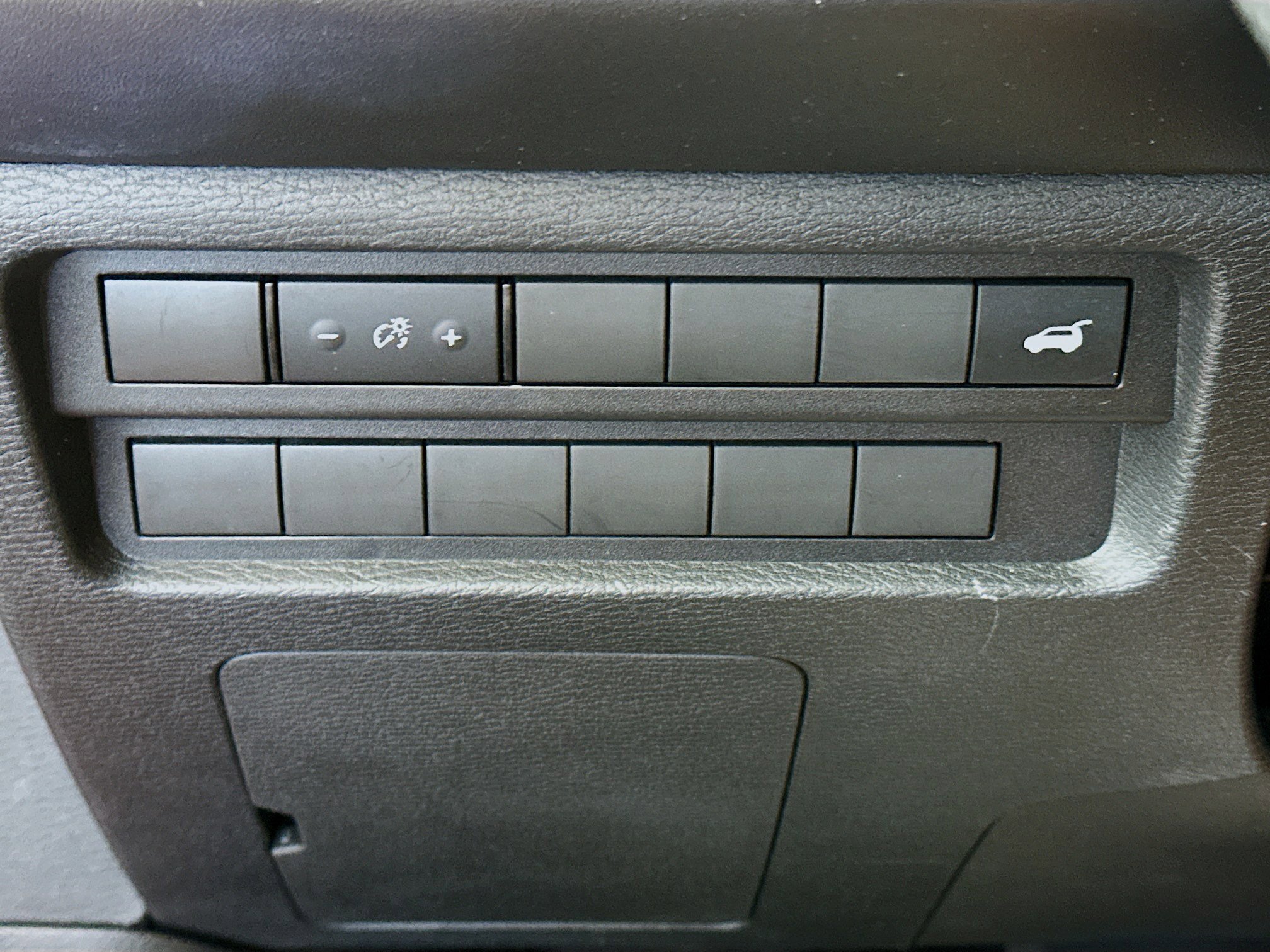 Used 2025 Mitsubishi Outlander SE FWD image 17