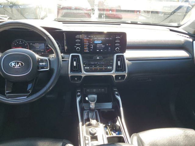 Used 2021 Kia Sorento EX w/ Panoramic Sunroof Package image 13