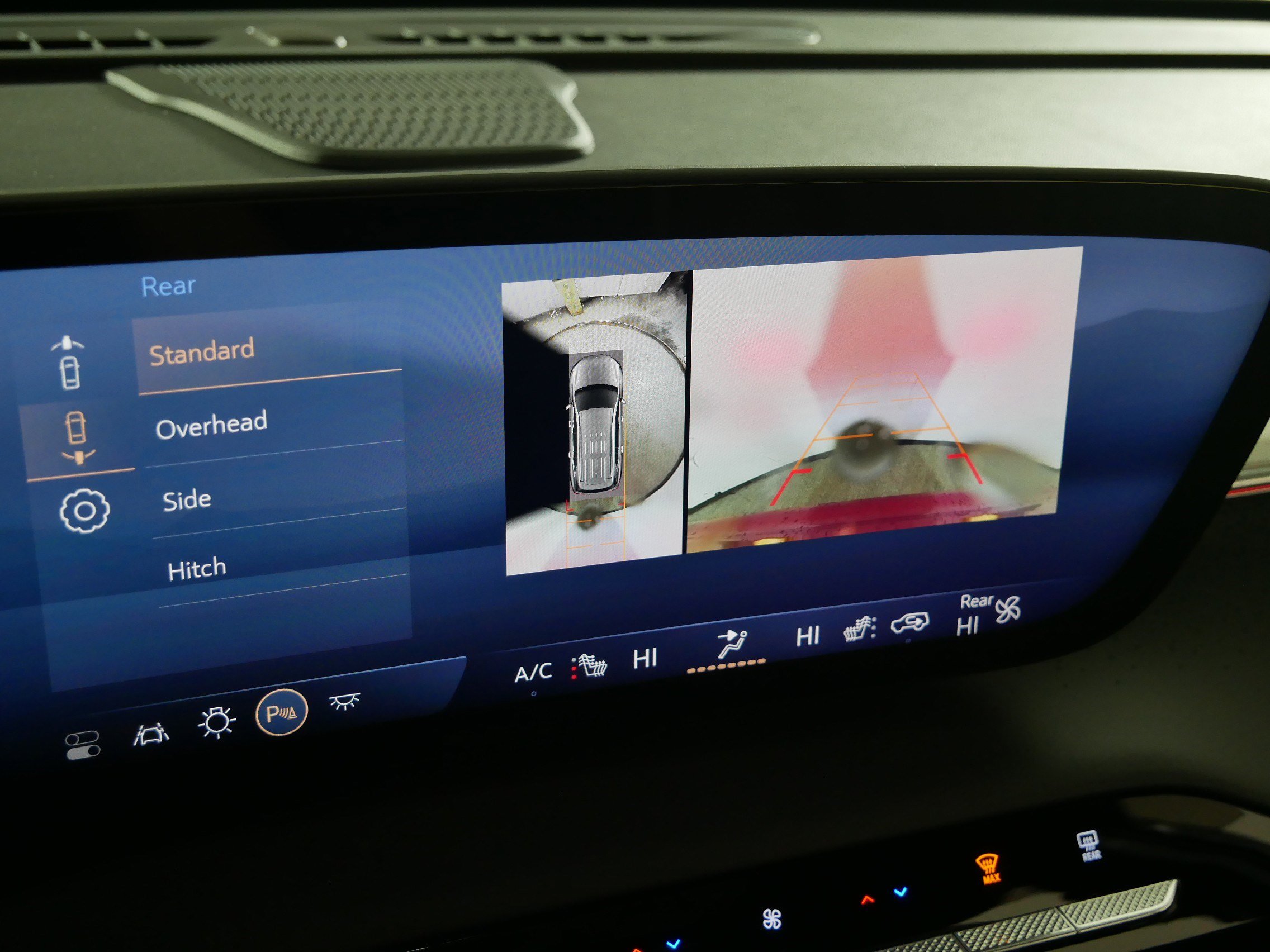 Used 2025 Buick Enclave Avenir w/ Trailering Package, 5000 lbs. image 32