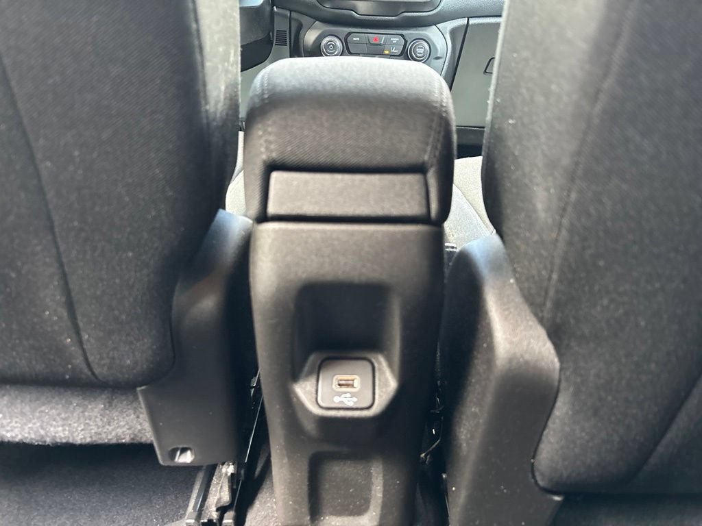Used 2021 Jeep Renegade Latitude AWD/4WD image 30