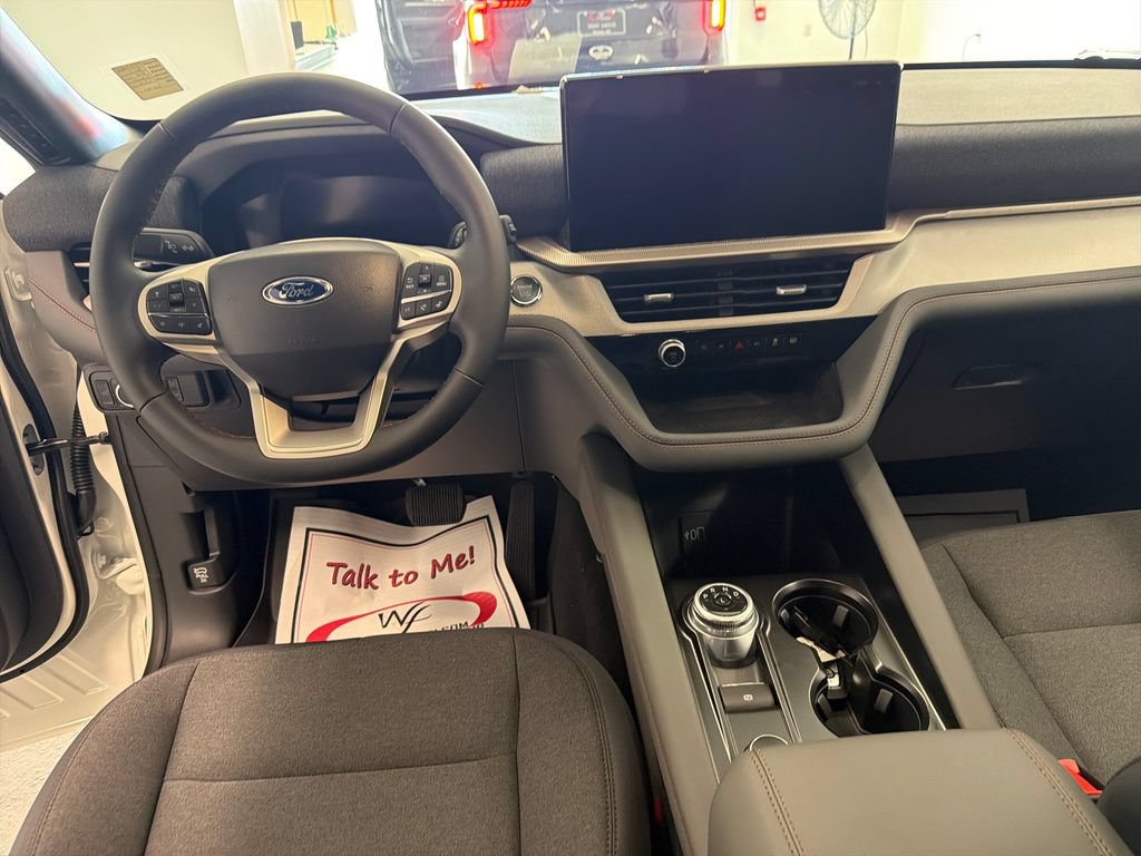 New 2027 Ford Explorer Active RWD image 15