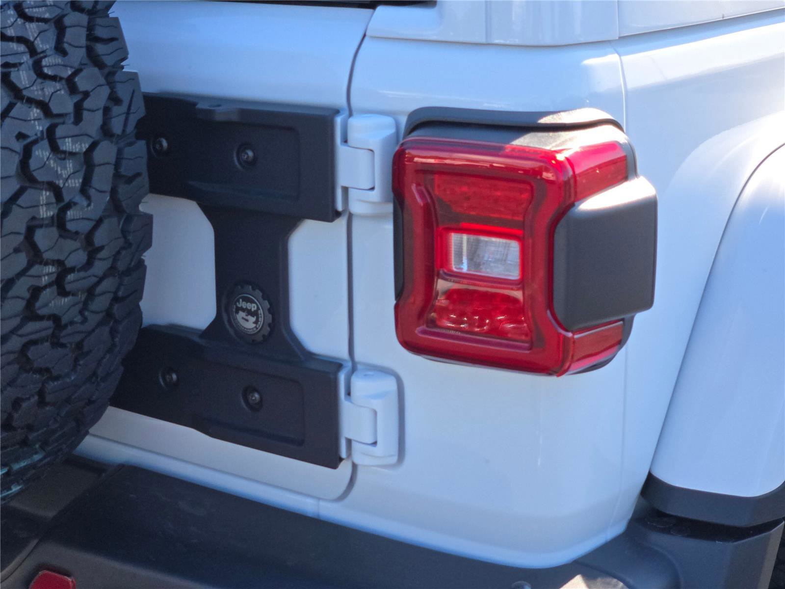 New 2025 Jeep Wrangler Unlimited Rubicon image 13