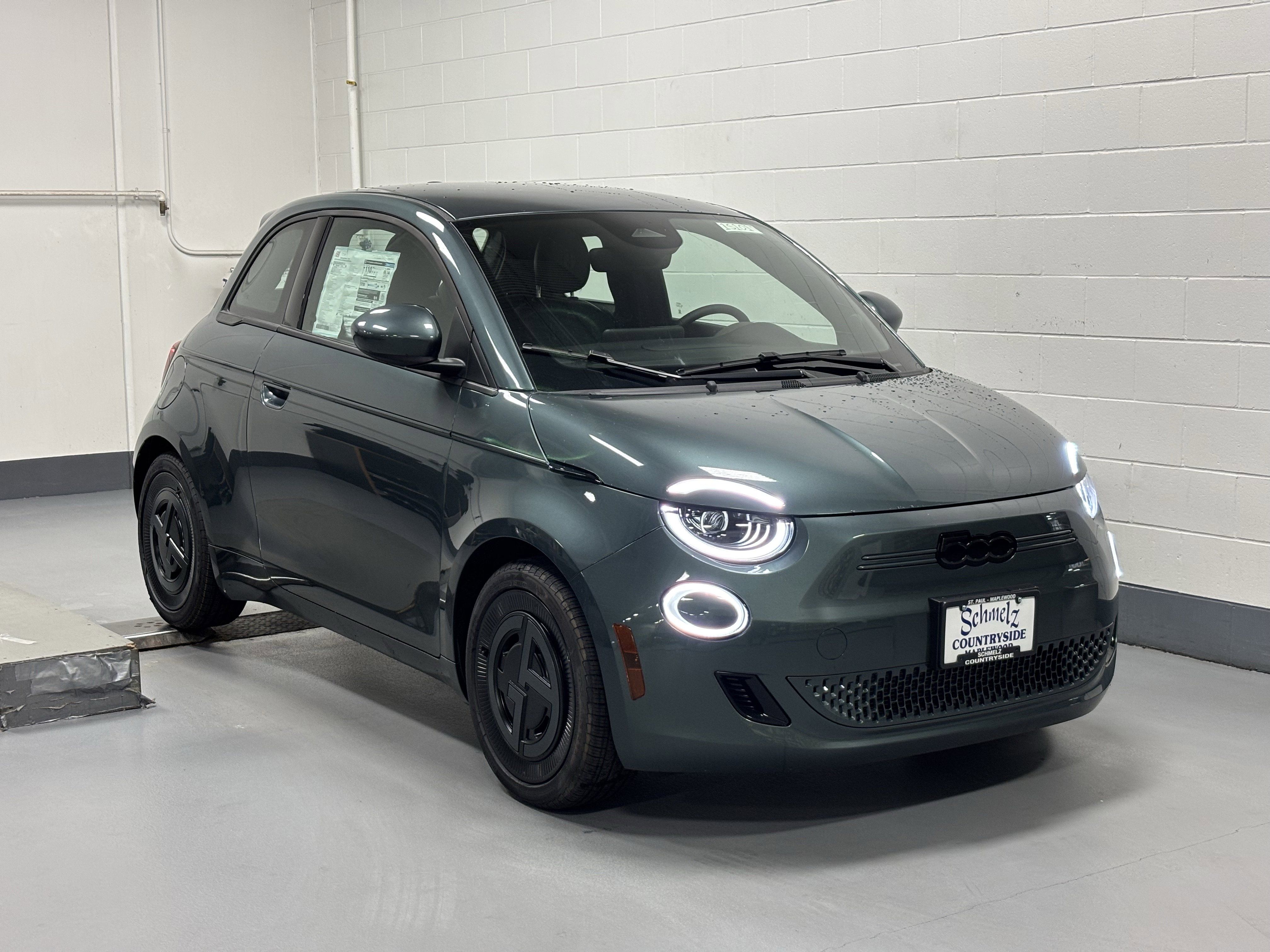 New 2025 FIAT 500 e FWD video 1