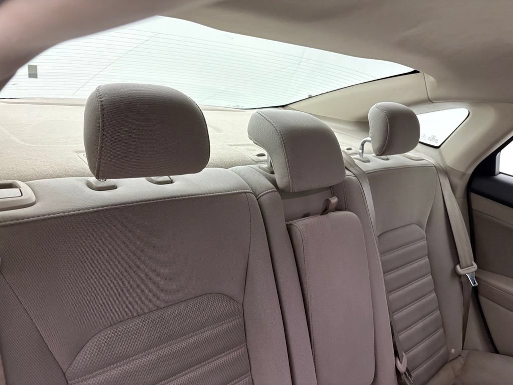 Used 2018 Ford Fusion SE FWD image 30