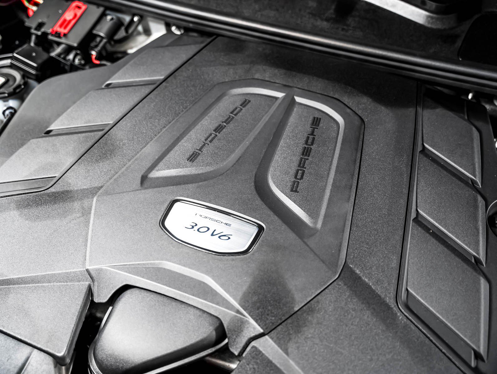 Certified 2023 Porsche Cayenne Platinum Edition AWD/4WD image 13