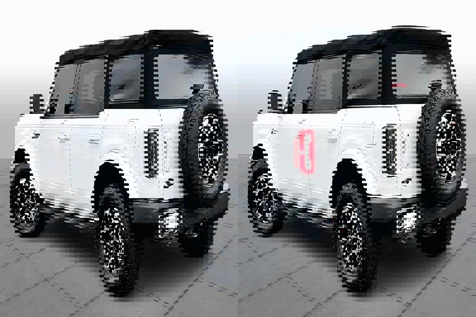 Used 2022 Ford Bronco Outer Banks image 12