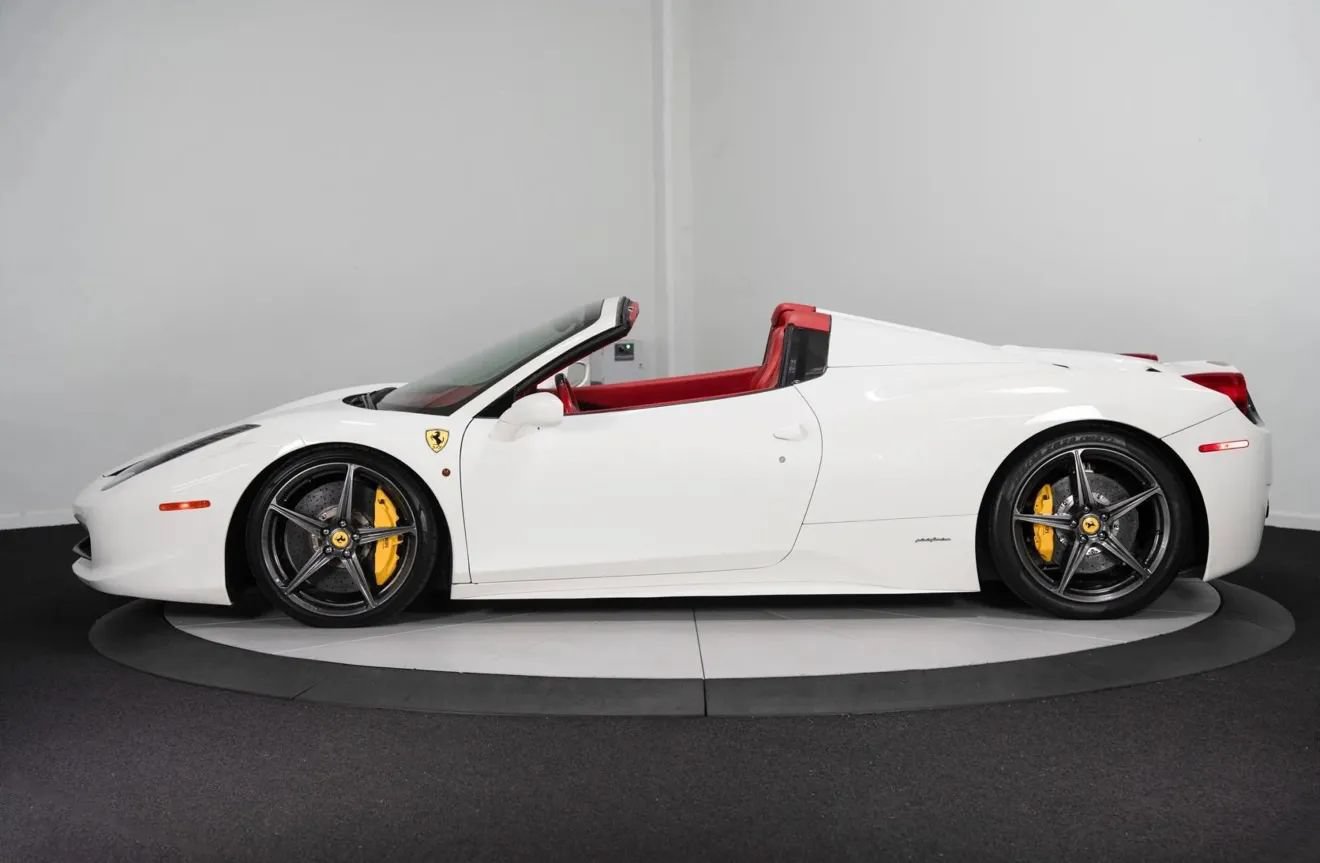 Used 2013 Ferrari 458 Spider RWD image 4
