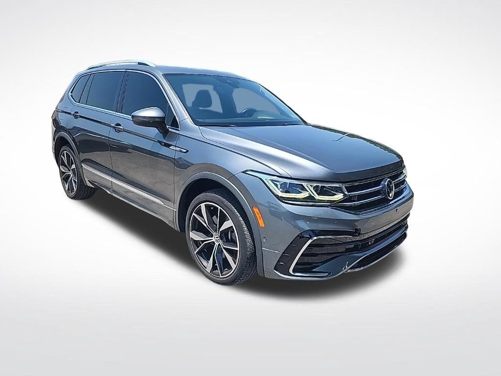 Used 2022 Volkswagen Tiguan SEL R-Line AWD/4WD image 2