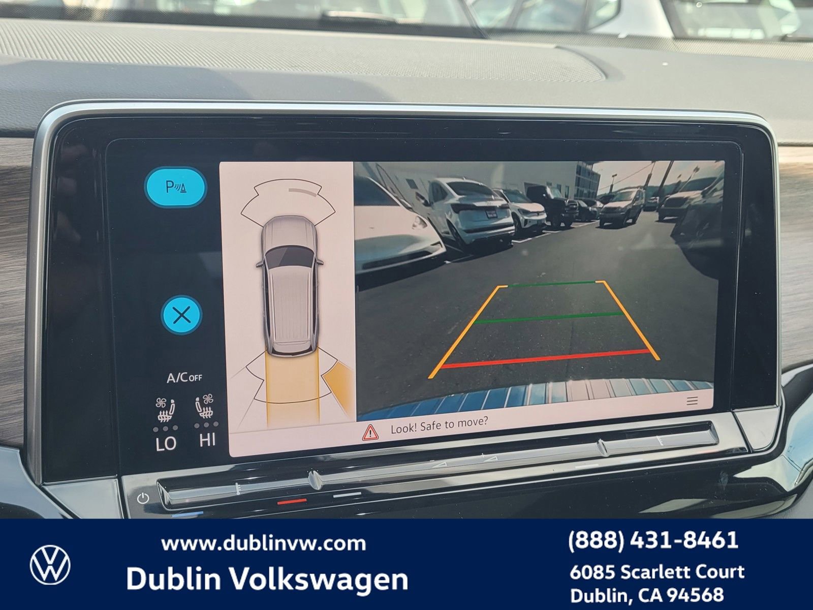 New 2025 Volkswagen Atlas SEL image 17
