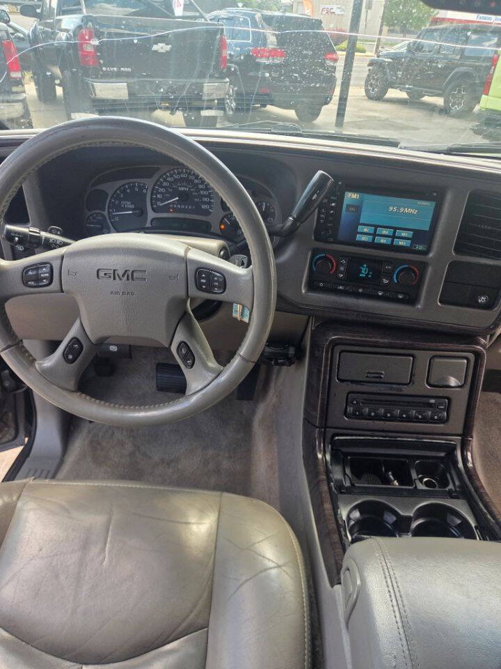 Used 2006 GMC Yukon Denali AWD/4WD image 10