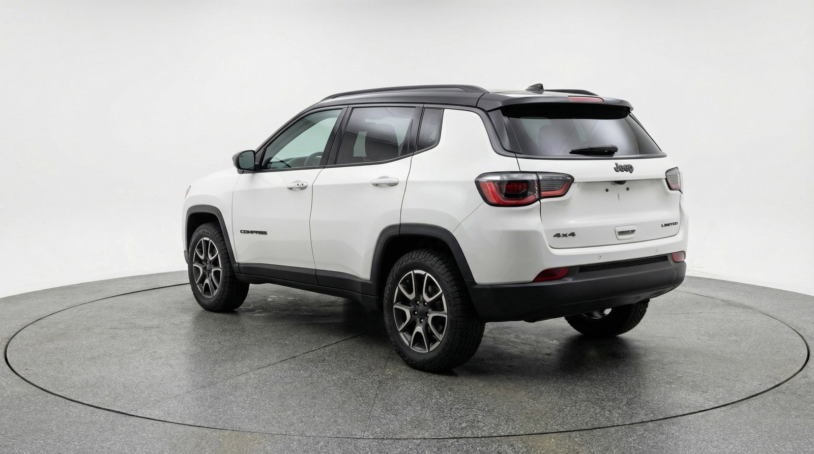 Used 2025 Jeep Compass Trailhawk AWD/4WD image 6