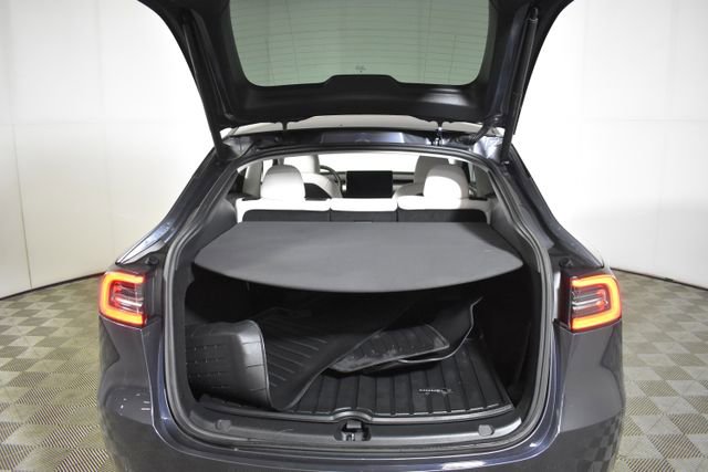 Used 2023 Tesla Model Y Long Range image 29