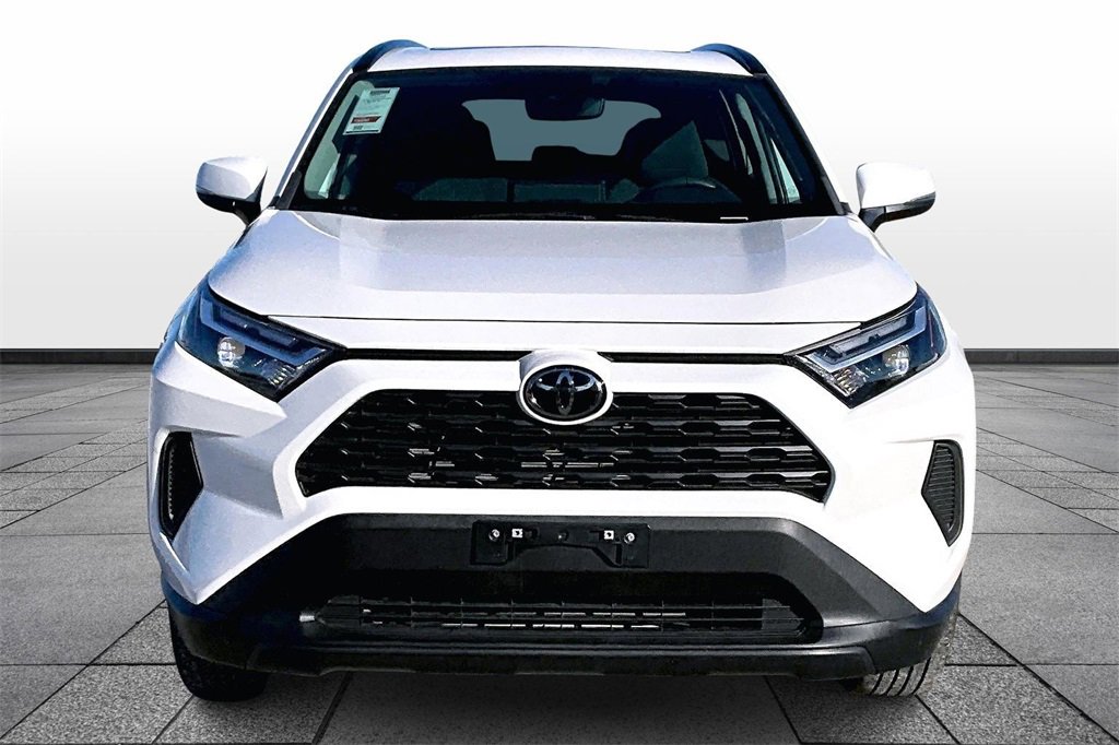 Used 2022 Toyota RAV4 XLE image 3