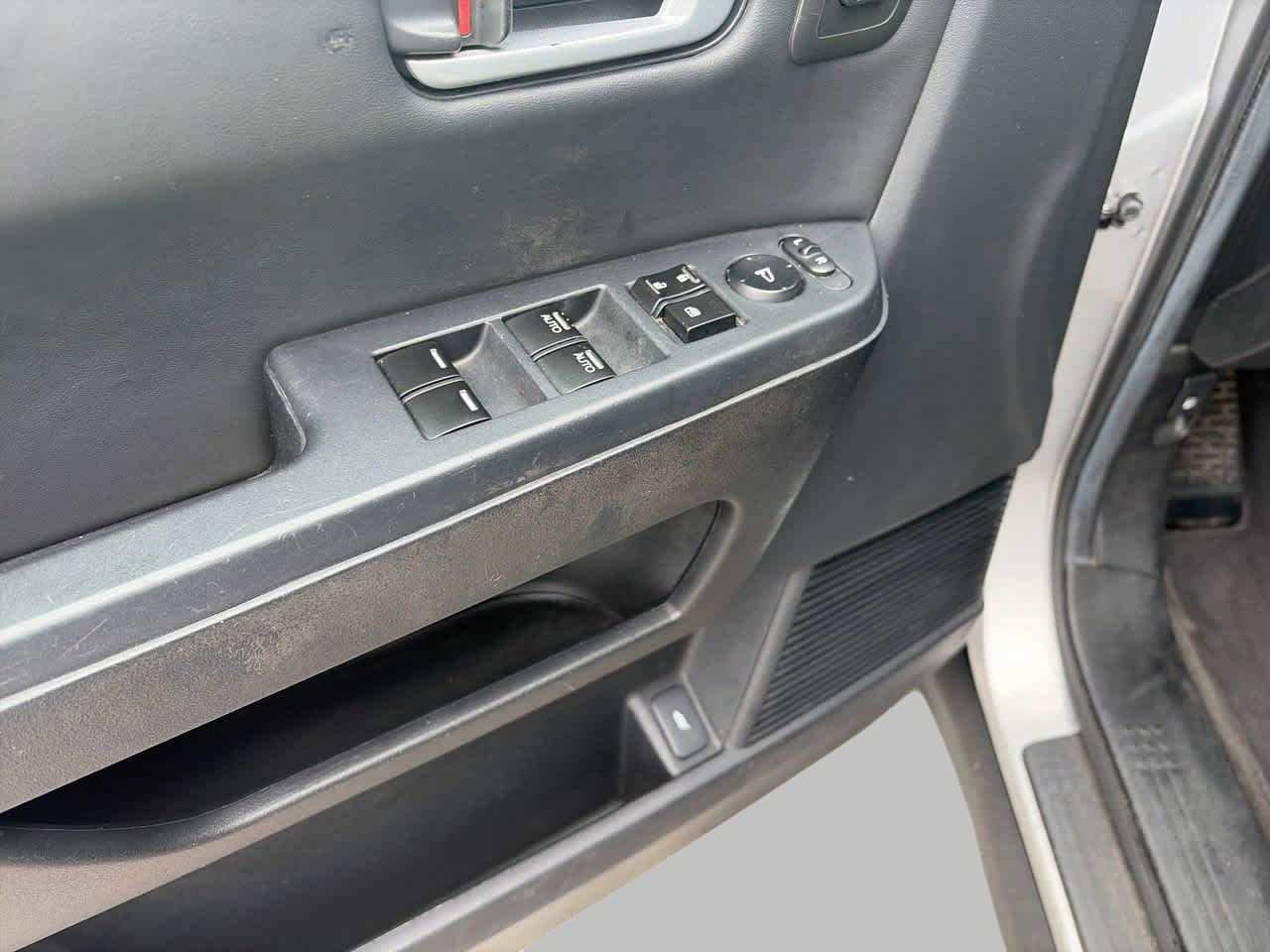Used 2012 Honda Pilot Touring image 17