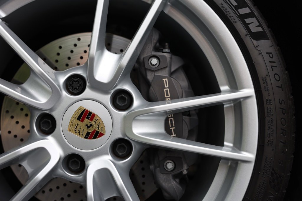 Used 2024 Porsche 911 Carrera w/ Premium Package image 7