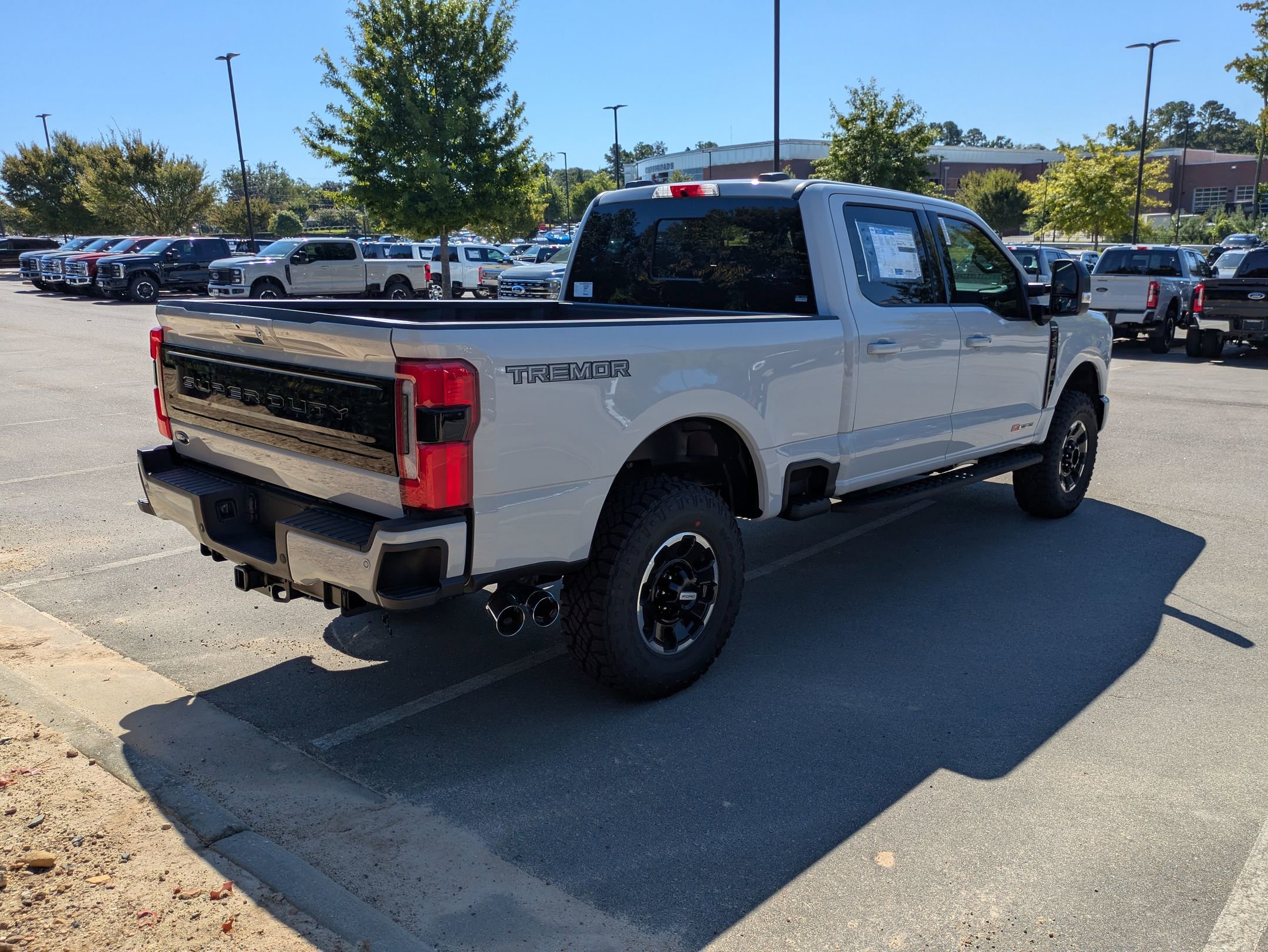New 2026 Ford F250 Platinum w/ Tremor Off-Road Package image 4