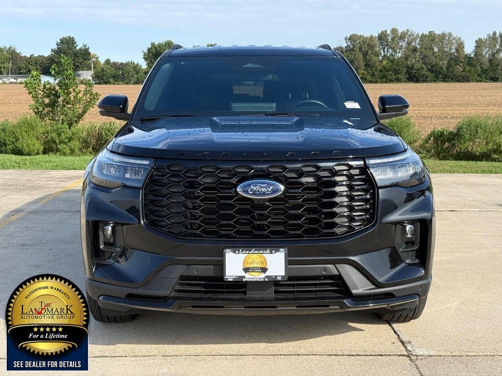 Used 2026 Ford Explorer ST-Line AWD/4WD image 2