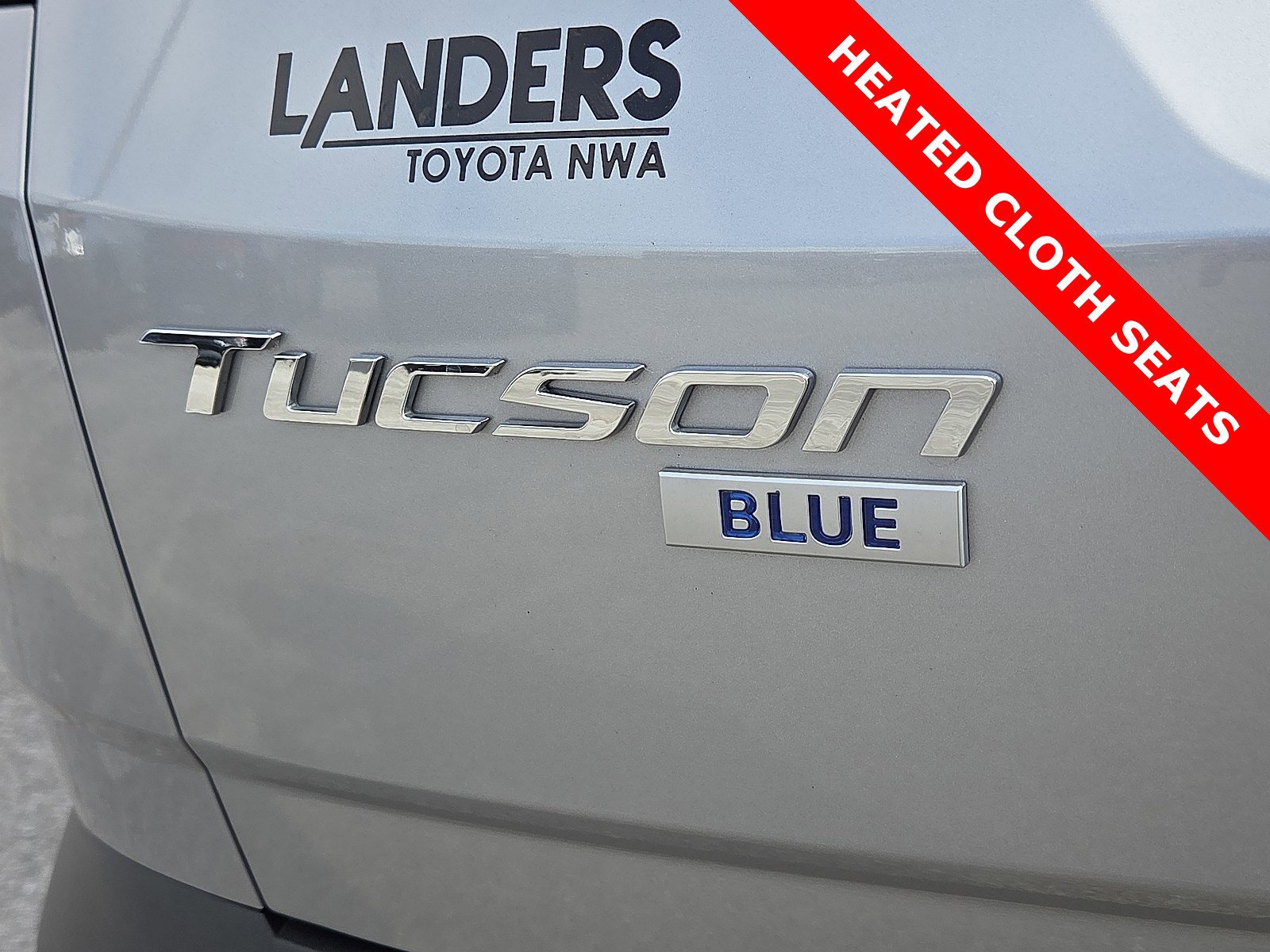 Used 2024 Hyundai Tucson Blue image 8