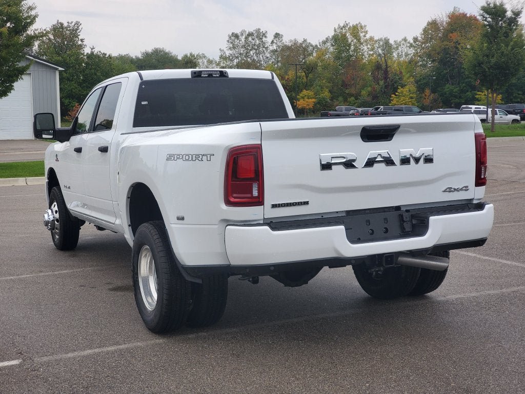 New 2027 RAM 3500 Big Horn AWD/4WD image 3