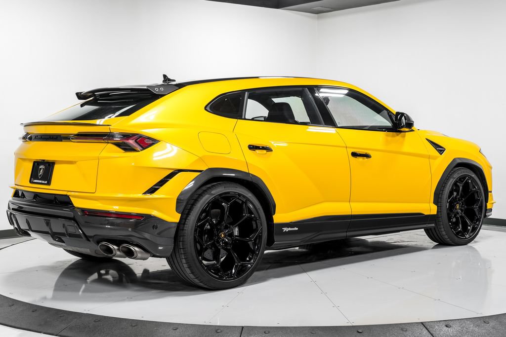 Used 2023 Lamborghini Urus Performante AWD/4WD image 3