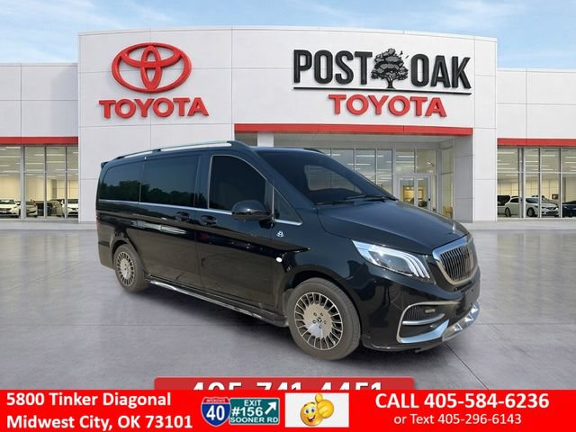 Used 2020 Mercedes-Benz Metris Passenger image 1