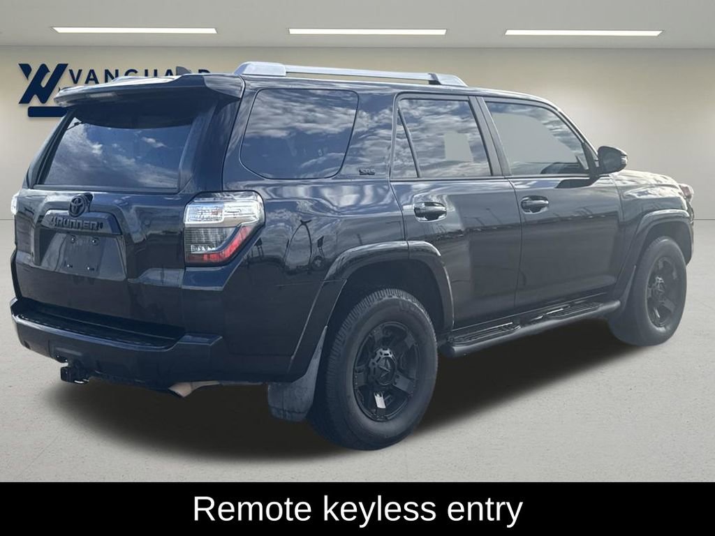 Used 2017 Toyota 4Runner SR5 Premium image 5