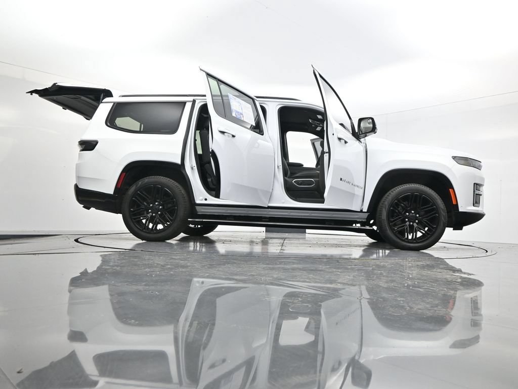 Used 2026 Jeep Grand Wagoneer Limited AWD/4WD image 59