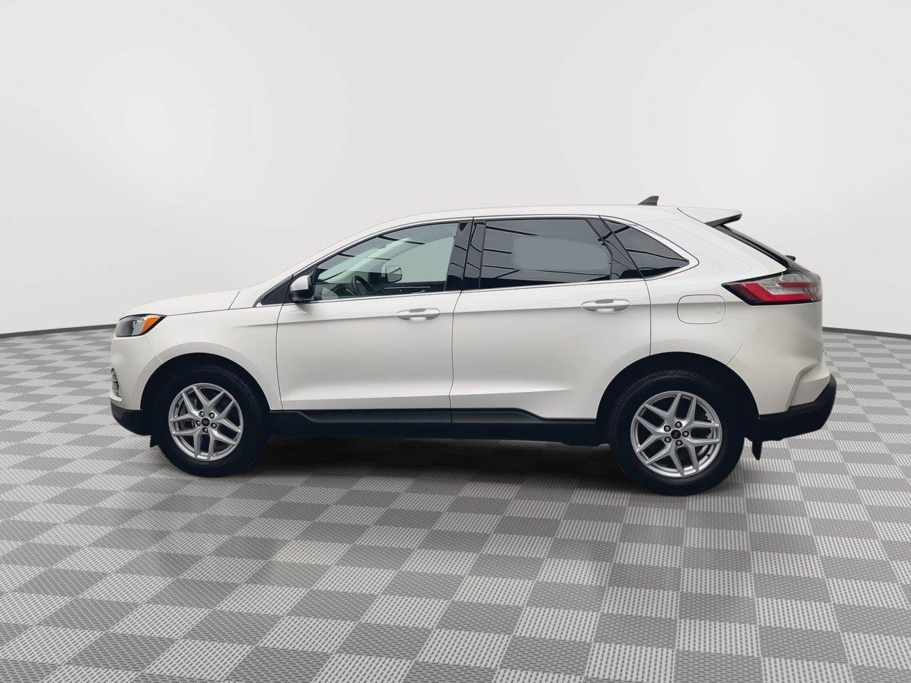 Used 2024 Ford Edge SEL w/ Convenience Package AWD/4WD image 37