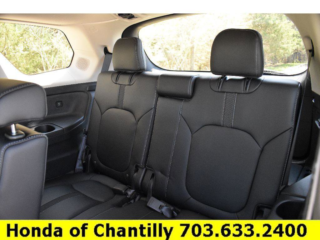 Used 2025 Honda Pilot Touring image 33