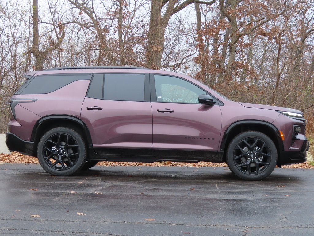 New 2026 Chevrolet Traverse RS w/ LPO, Floor Liner Package image 2