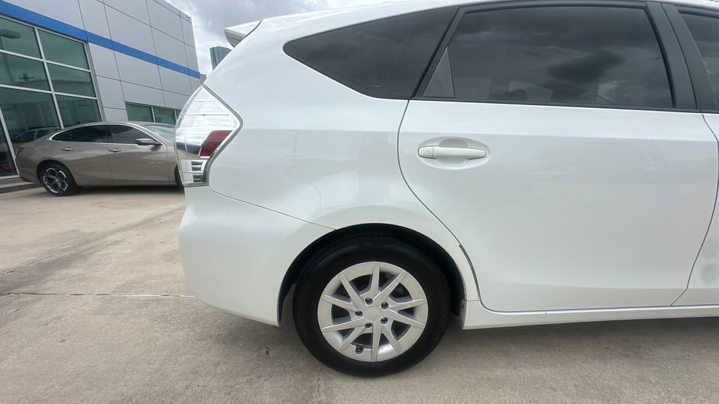 Used 2013 Toyota Prius V Two image 8