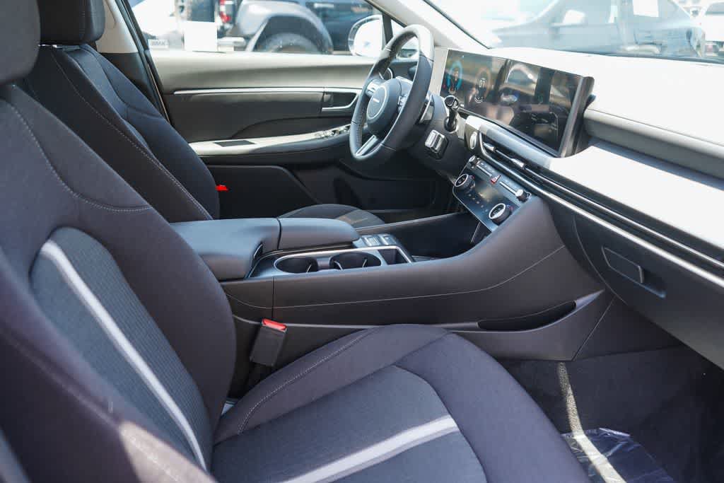 New 2026 Hyundai Sonata SEL FWD image 16