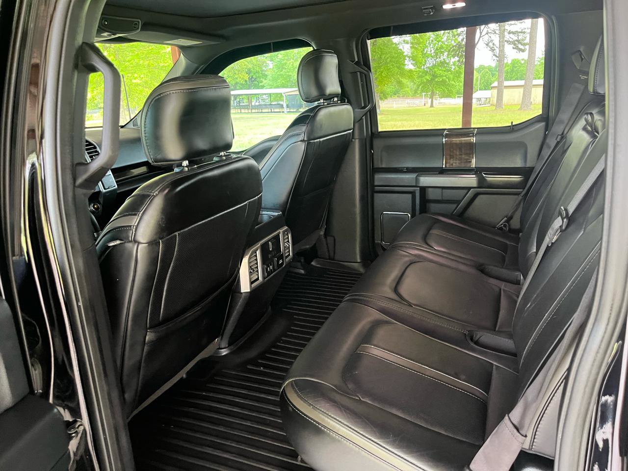 Used 2017 Ford F150 Platinum w/ Equipment Group 701A Luxury AWD/4WD image 17