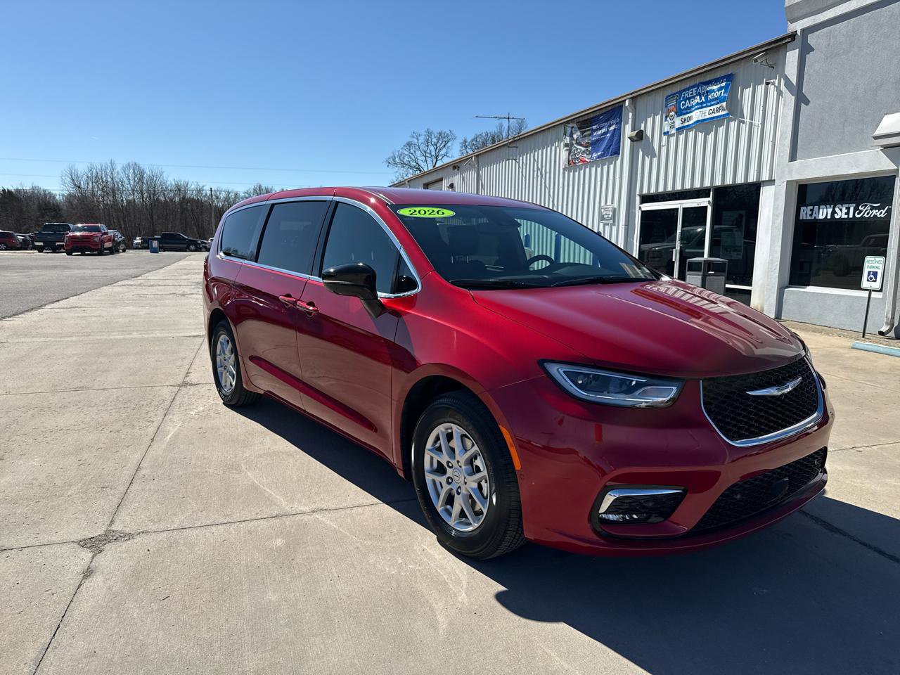 New 2026 Chrysler Pacifica Select image 2