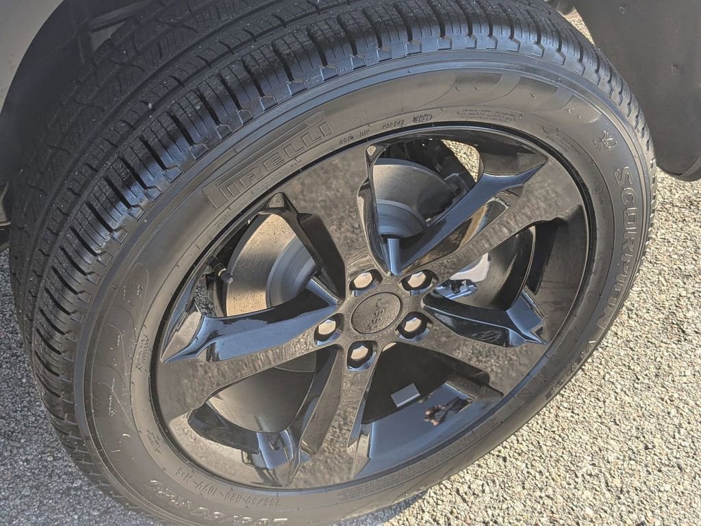 New 2025 Jeep Grand Cherokee Limited w/ Black Appearance Package image 11