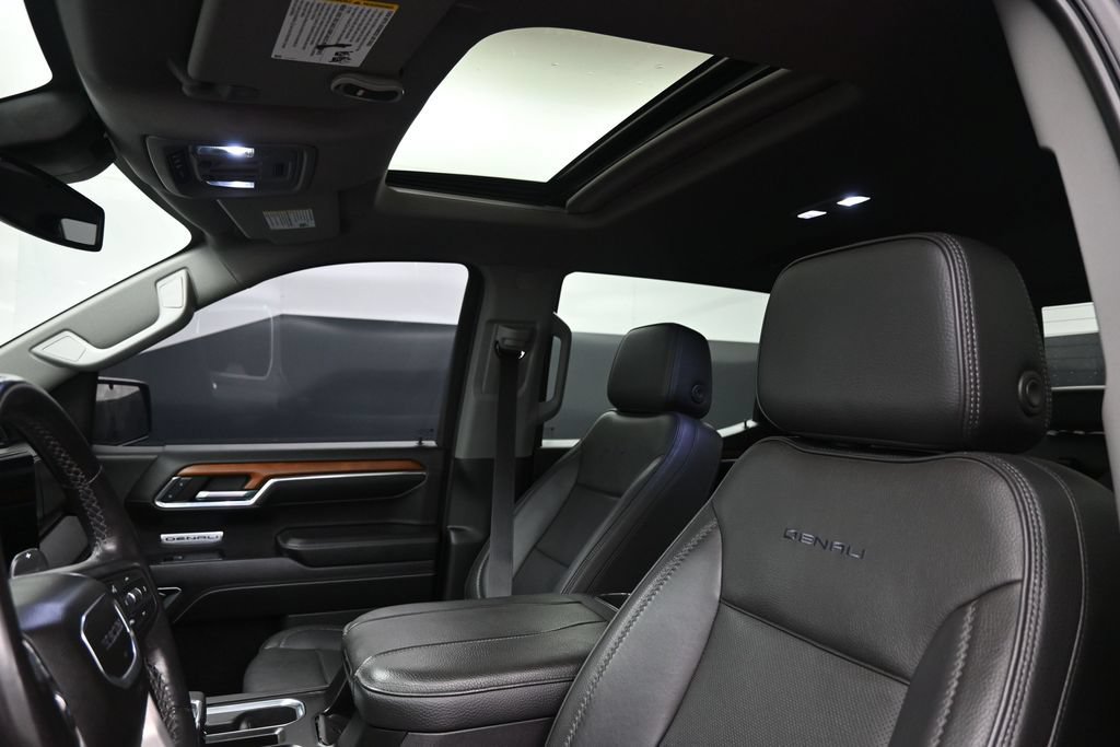 Used 2023 GMC Sierra 1500 Denali AWD/4WD image 3