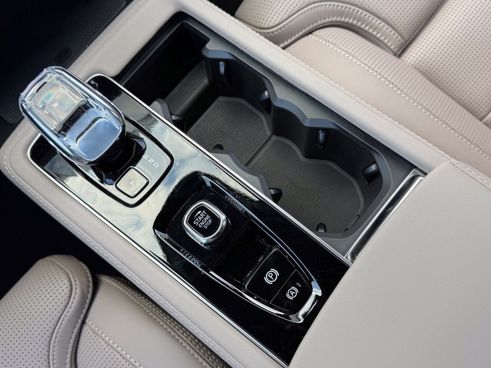 New 2027 Volvo XC90 B6 Ultra AWD/4WD image 33