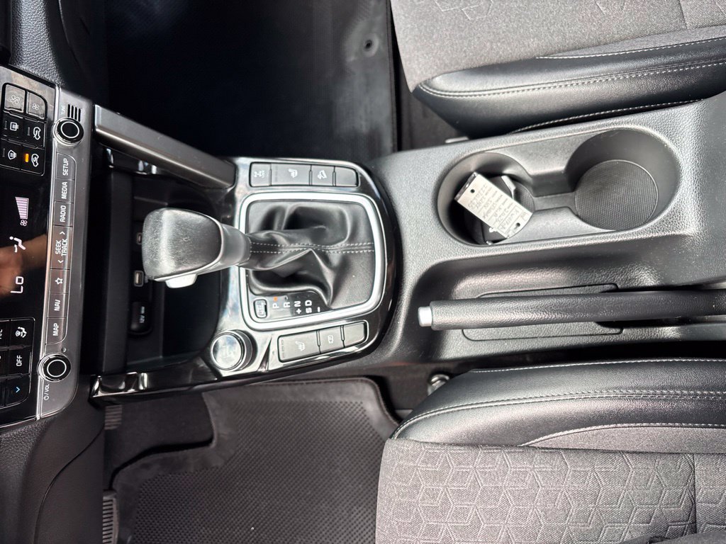 Used 2025 Kia Seltos S AWD/4WD image 16