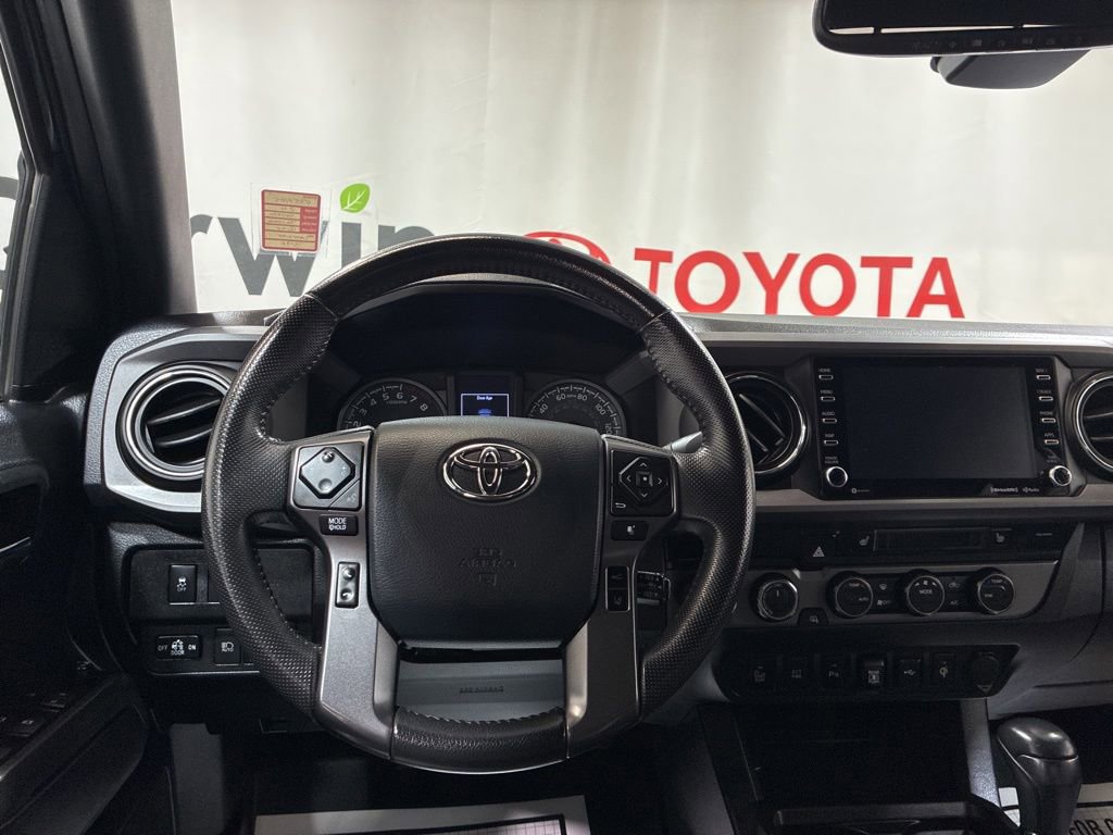 Used 2020 Toyota Tacoma TRD Off-Road w/ Advanced Technology Package AWD/4WD image 21