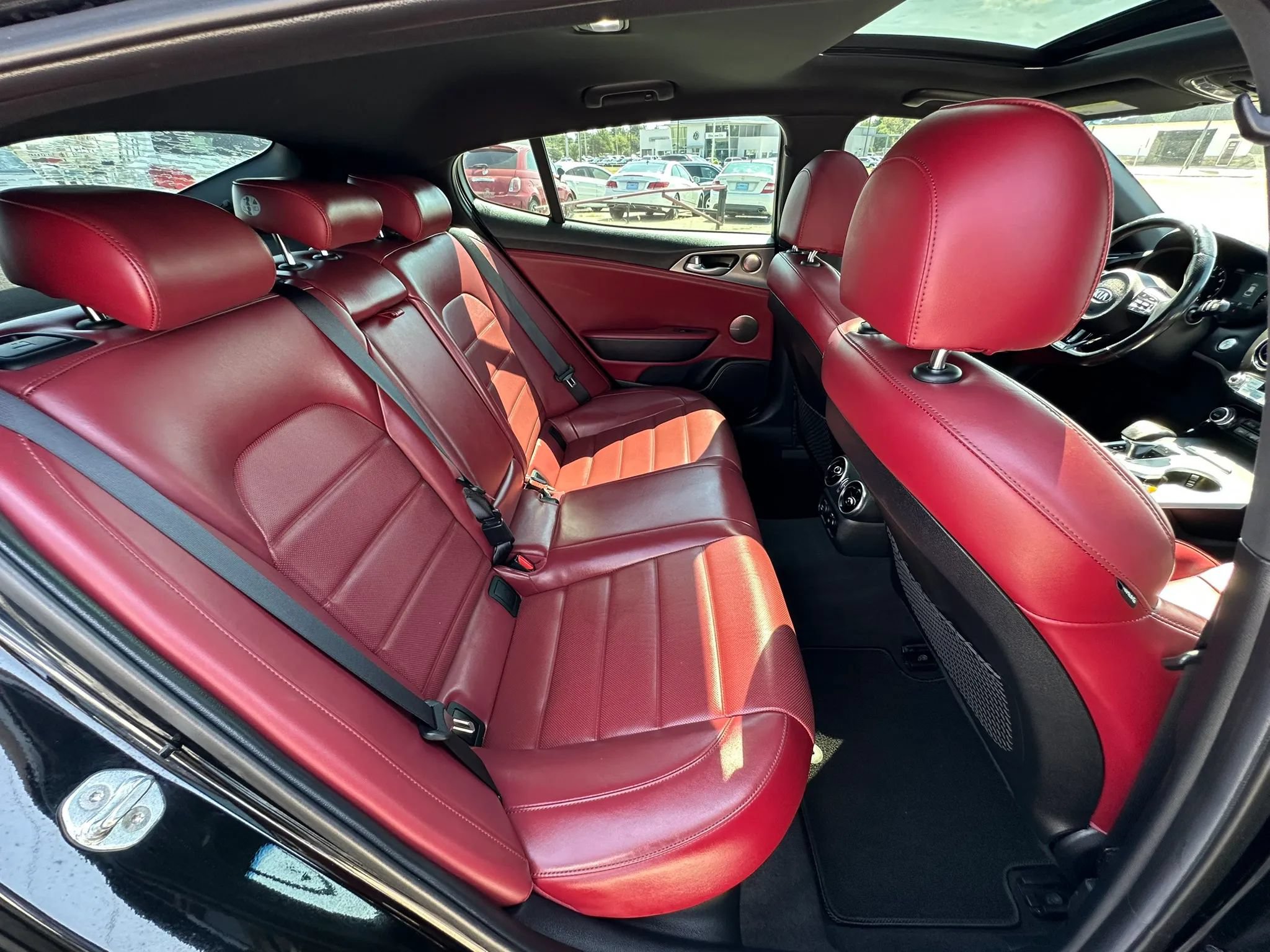 Used 2018 Kia Stinger GT2 AWD/4WD image 15