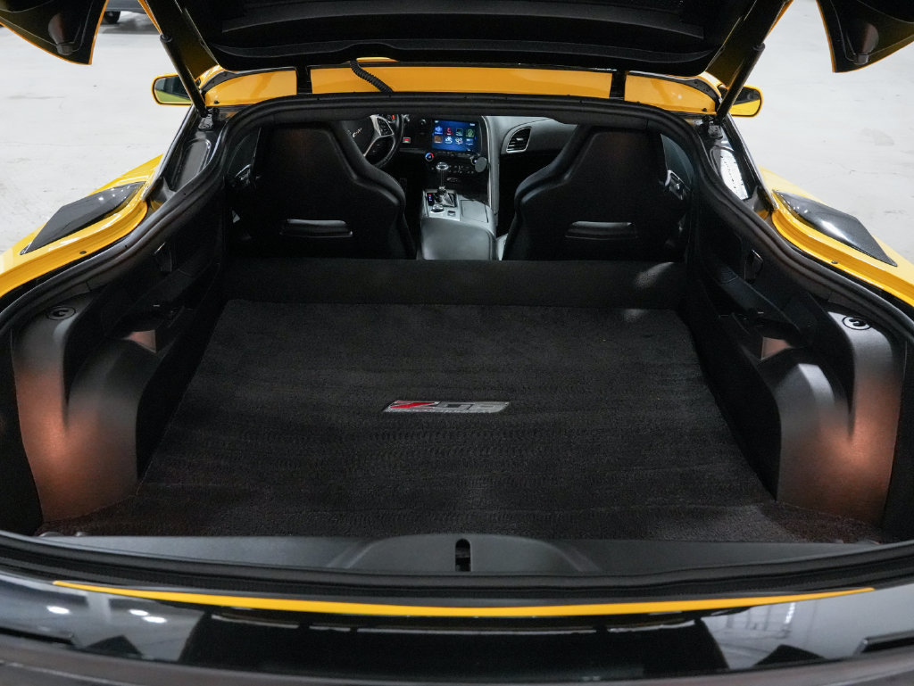 Used 2019 Chevrolet Corvette Z06 RWD image 32