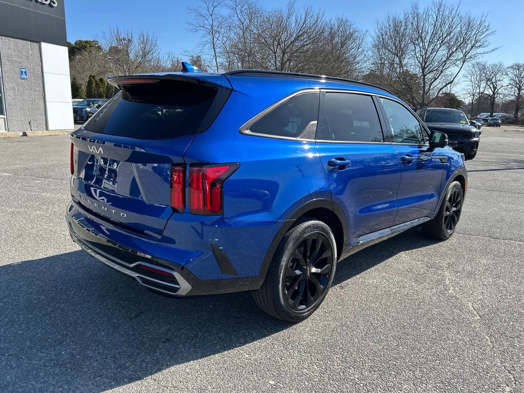 Used 2022 Kia Sorento SX image 3