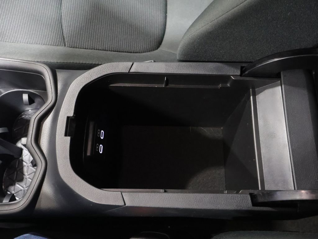 Used 2023 Toyota RAV4 LE image 32