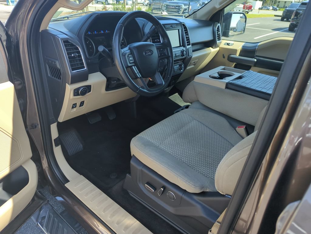 Used 2015 Ford F150 XLT w/ Equipment Group 302A Luxury RWD image 10