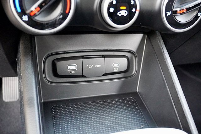 New 2026 Hyundai Venue SE FWD image 31