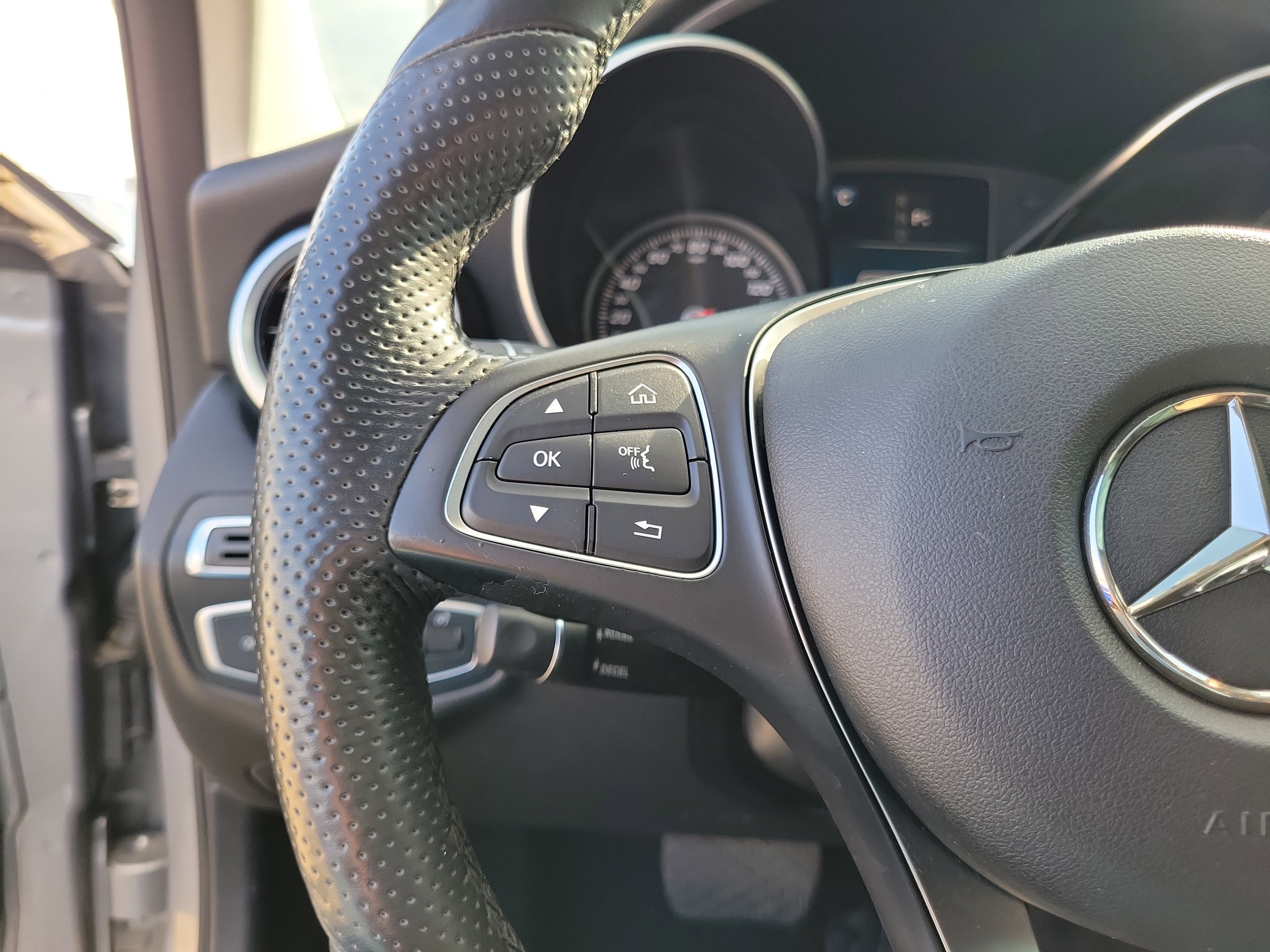 Used 2016 Mercedes-Benz C 300 4MATIC Sedan image 23