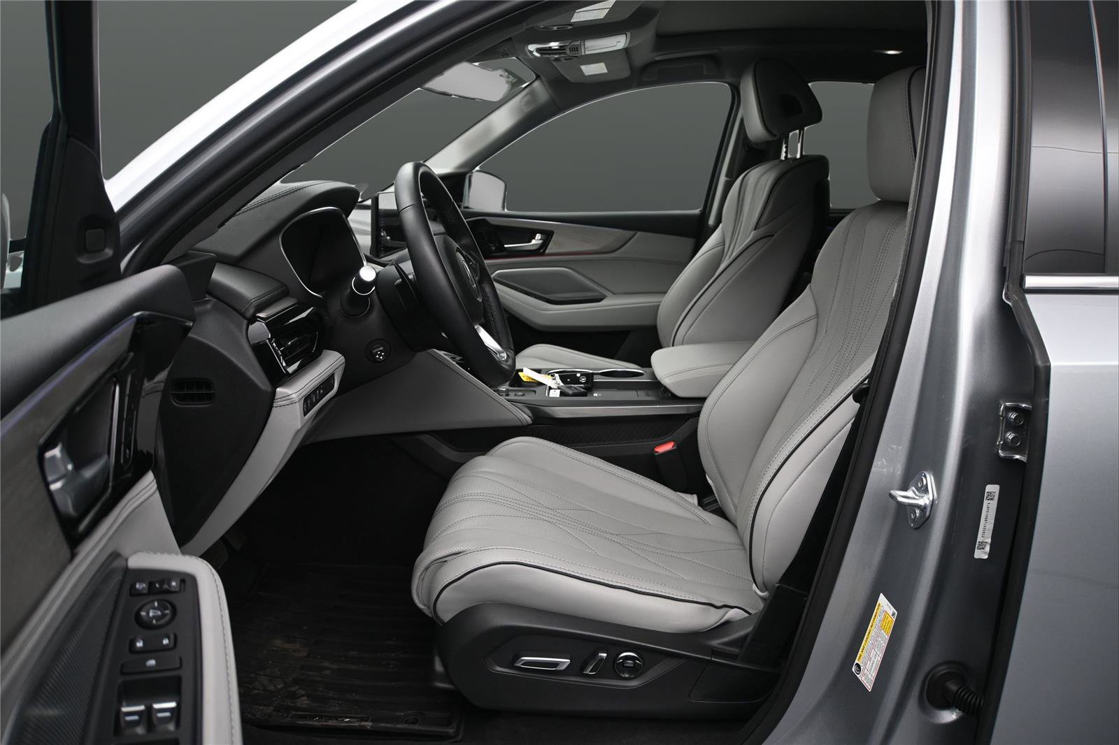 Certified 2026 Acura MDX SH-AWD w/ Advance Package image 9