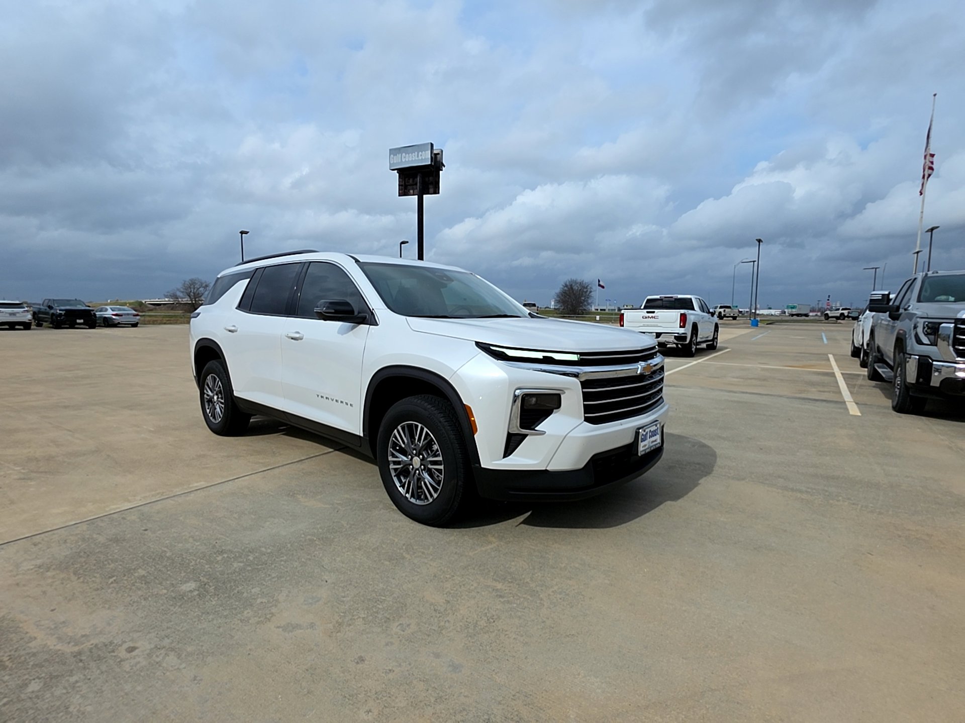Used 2024 Chevrolet Traverse LT image 22